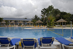 breezes_jamaica_runnaway_bay_pool