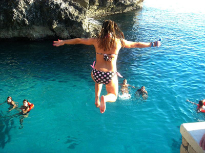 Where to go cliff jumping in Jamaica?