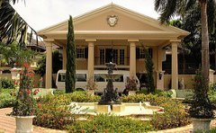 royal_plantation_jamaica_front