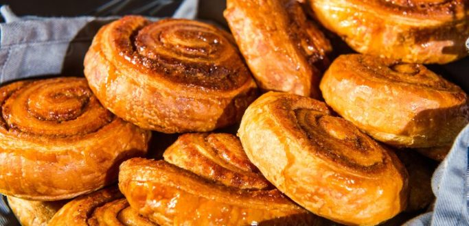 Best Jamaican Snacks | Sugar Bun