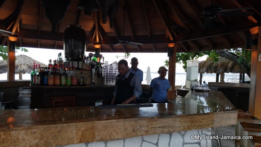 Sandals_MontegoBay_bar