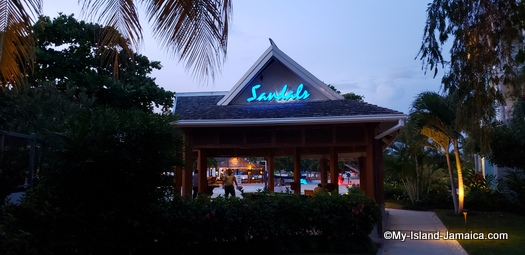 Sandals_MontegoBay_night_view