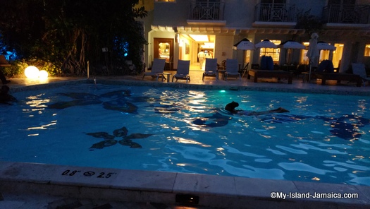 Sandals_MontegoBay_pool_view_at_night