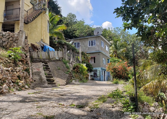 activities_in_montego_bay_jamaica_ras_natango_hill_walk