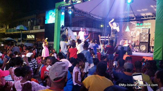 alaine_2019_christmas_tree_lighting_montego_bay_performance