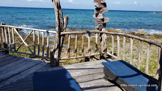 calico_jacks_pirate_shack_negril_the_deck