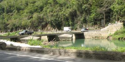 The Flat Bridge in St. Catherine, Jamaica <br><font size=1>source:Wikipedia.com</font>