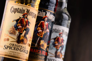 Jamaican Rum Vs Spiced Rum | What is The Difference? Jamaican Rum Vs Spiced Rum | What is The Difference?