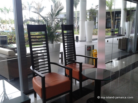 chairs_at_reception_at_riu_palace_jamaica