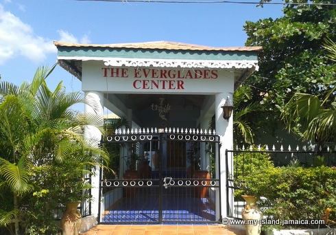 cheap_holidays_in_jamaica_idlers_rest_hotel_conference_center_everglades_black_river