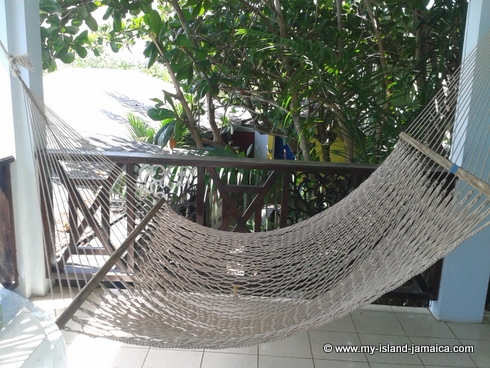 cheap_holidays_in_jamaica_idlers_rest_hotel_hammock