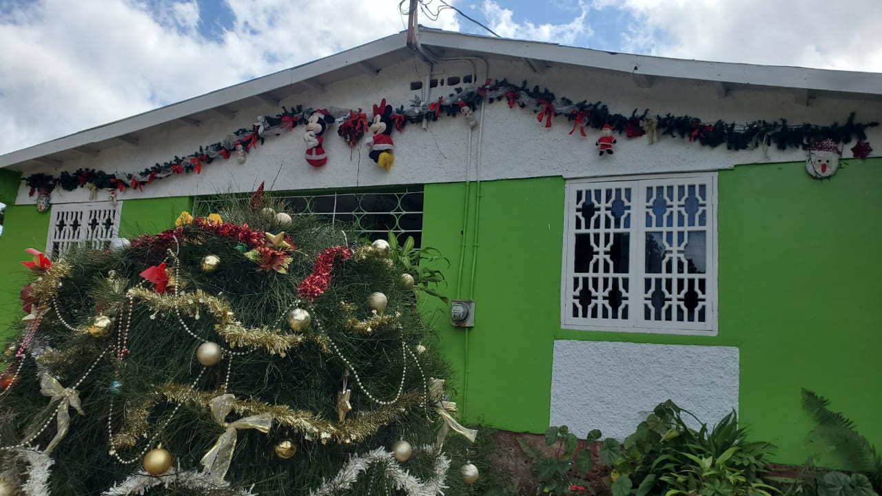 christmas_in_jamaica_house