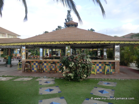 club_ambiance_main_bar