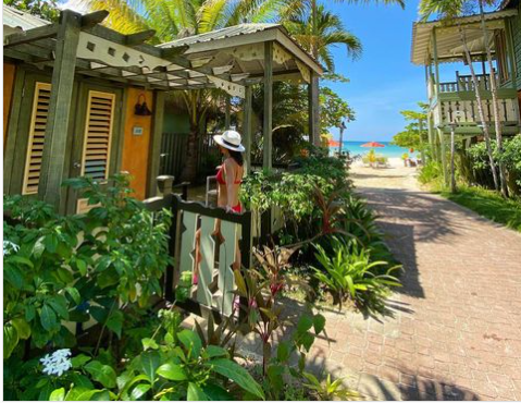 Country Country Negril