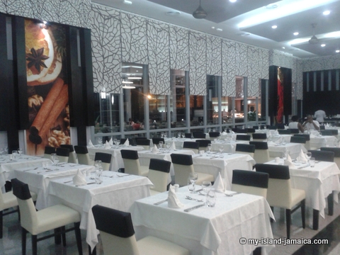 Dinner Tables At Riu Palace
