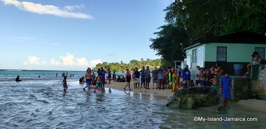 dunns_river_falls_beach