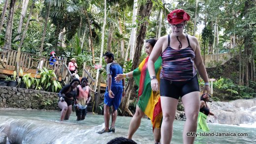 dunns_river_falls_climbing_falls