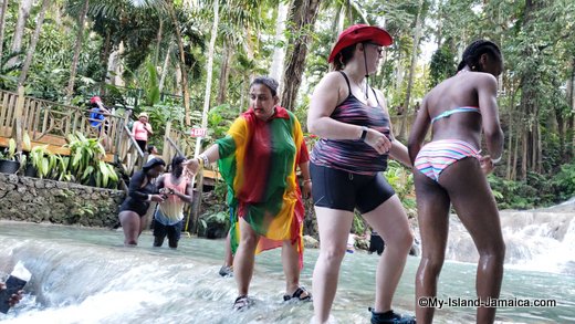 dunns_river_falls_guests_images