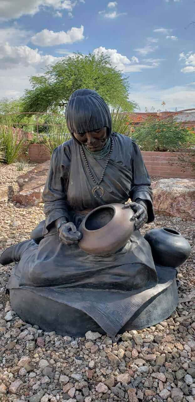 early_history_of_jamaica_native_indians_lady-statue