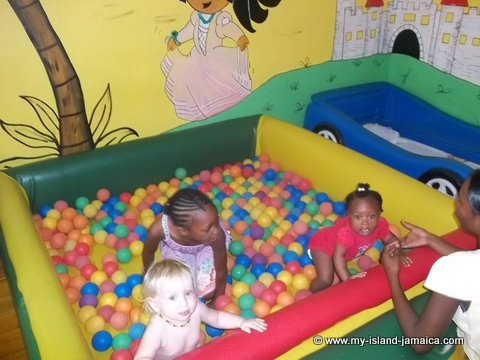 fdr_resort_in_jamaica_kids_play_pen