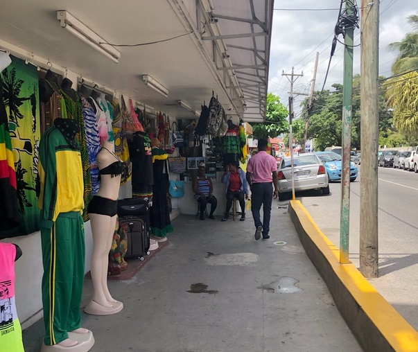 hip_strip_montego_bay_shopping