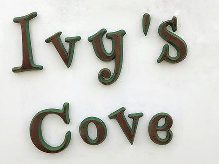 ivys_cove_jamican_villa_banner.jpg