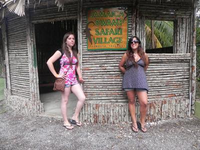 jamaica_swamp_safari_village_ladies_posing