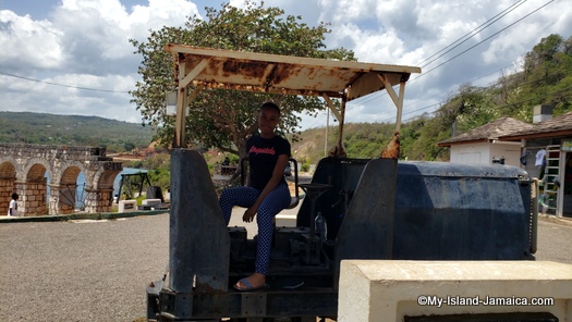 jamaica_road_trip_locomotive_columbus_park