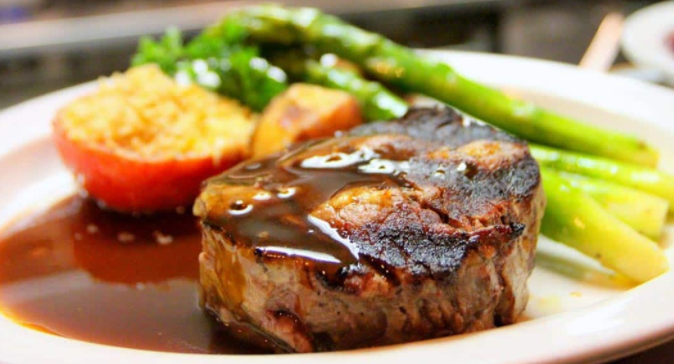 Jamaican Food Catering Services | (Photo Credit: Sear274, Kingston)