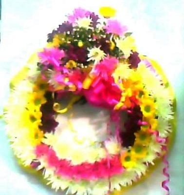Round Wreath with Spray