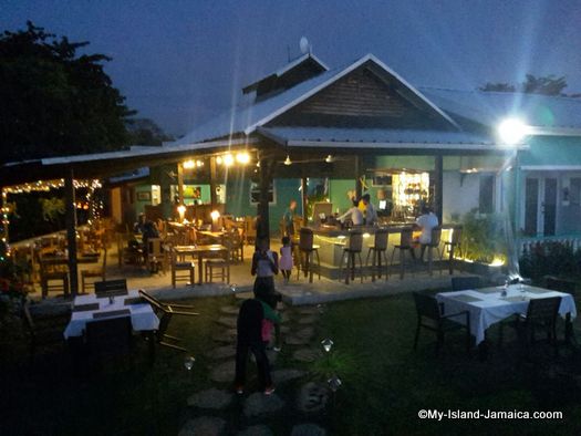 luna_sea_inn_restaurant