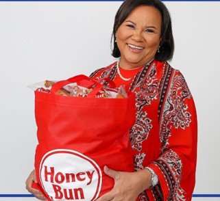 Jamaican Businesswomen | Michelle Chong Co-Founder of Honeybun Limited (Photo: honeybunja.com)