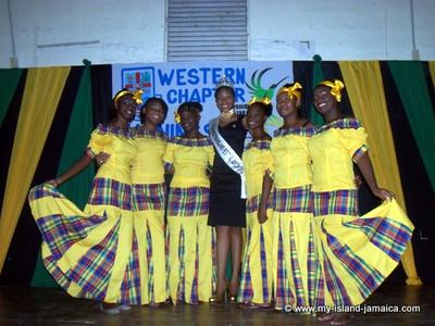 Manning's School Chorale Peforming
