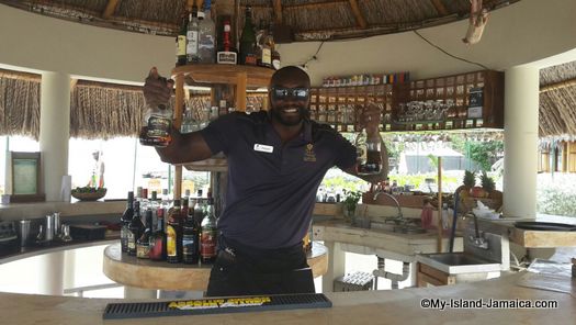 bartender dwayne at the spa retreat 2016