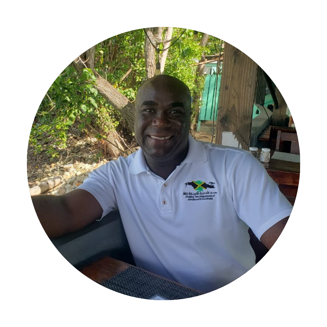 normal_wellesley_gayle_2024_luna_sea_inn_round_transparent