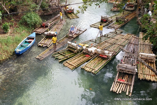 rafts_on_bay_in_jamaica