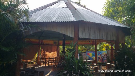 rastafari_indigenous_village_gazebo