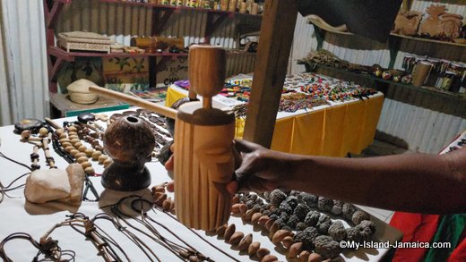 rastafari_indigenous_village_jewelry_gift_shop