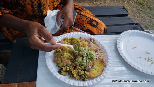 rastafari_indigenous_village_vegatarian_meal