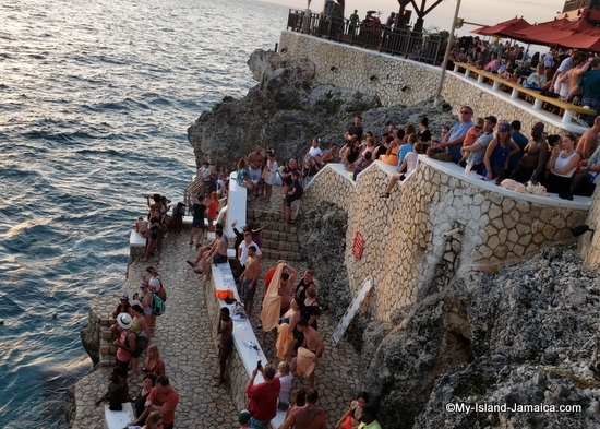 ricks_cafe_jamaica_cliff_side