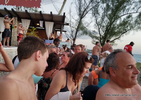 ricks_cafe_jamaica_visitors