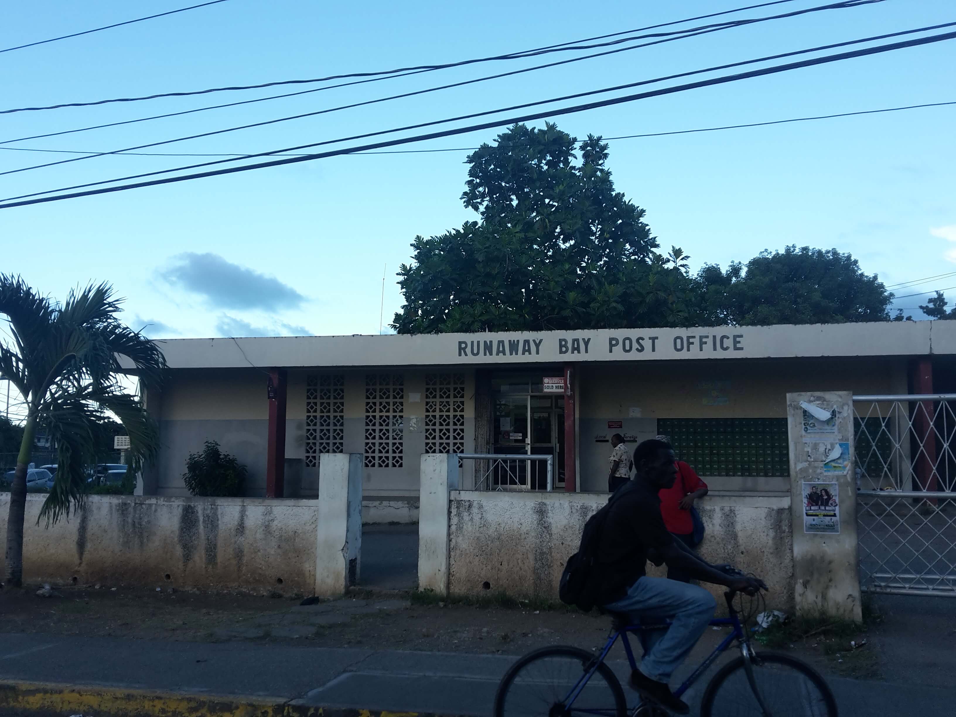 runaway_bay_post_office