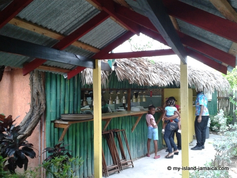 Chill Out Hut Kitchen