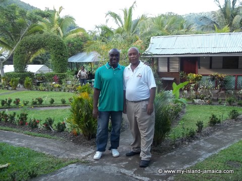 errorl sinclair and wellesley gayle at tapioca village retreat - 2002