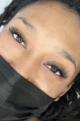 Short to Medium Natural Volume Lashes 