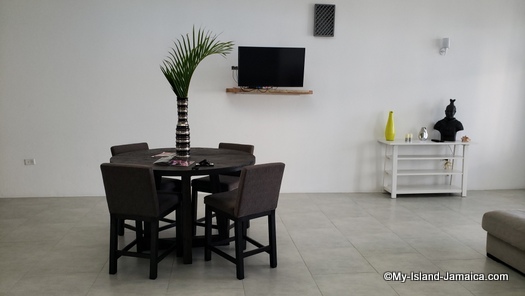 villa_in_jamaica_ivys_cove_living_room