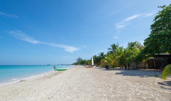 Seven Mile Beach - White Sands Negril | (Photo: TripAdvisor.com)