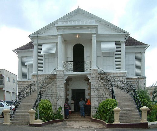 mandeville courthouse jamaica